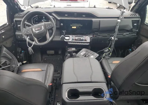 2023 GMC Sierra K1500 At4 z USA, uszkodzony, nr VIN 1GTUUEE84PZ103977